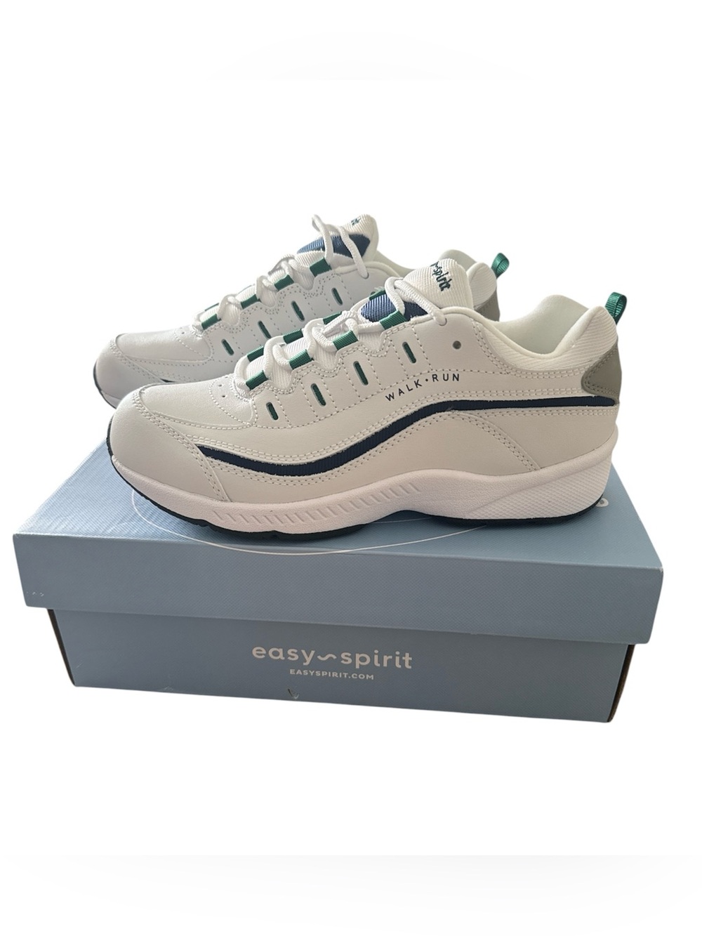 Easy Spirit Romy Sneaker Women’s Size 6 NEW